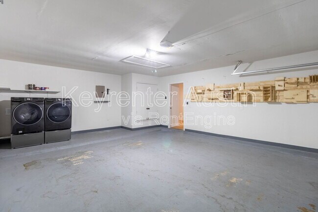 Building Photo - 7707 Copano Dr