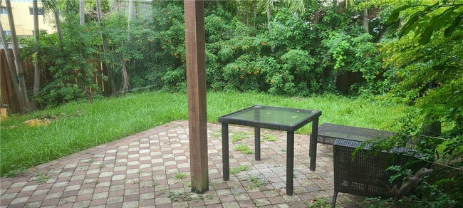 Building Photo - 735 NW 1st Ave