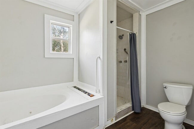 Building Photo - 111 Lazy Trail