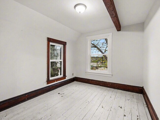 Building Photo - 120 Depot St