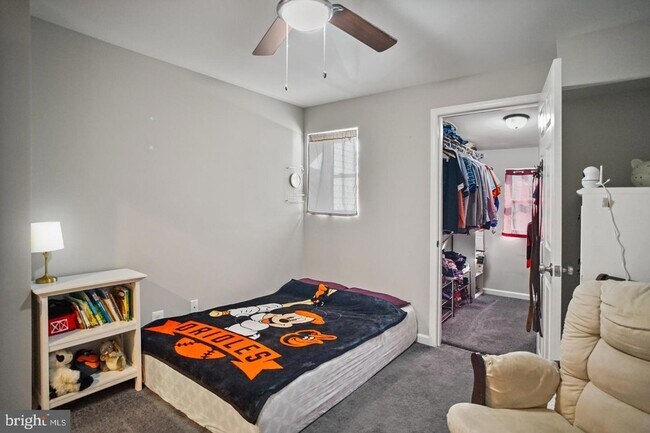 Building Photo - 1421 Race St