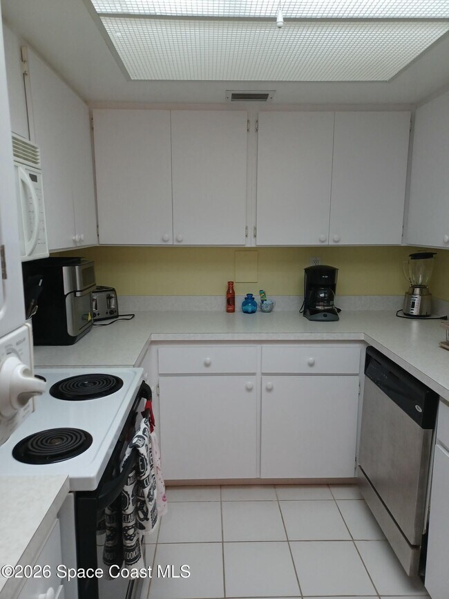 Building Photo - 2100 N Atlantic Ave