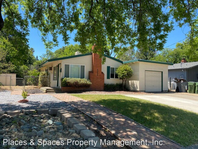 Building Photo - 3 br, 1 bath House - 2248 Park Marina