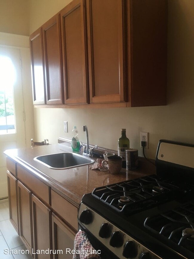 Building Photo - 1407 S 3rd St