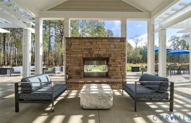 Building Photo - 9252 Magellan Pkwy