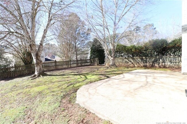 Building Photo - 100 Beverstone Dr