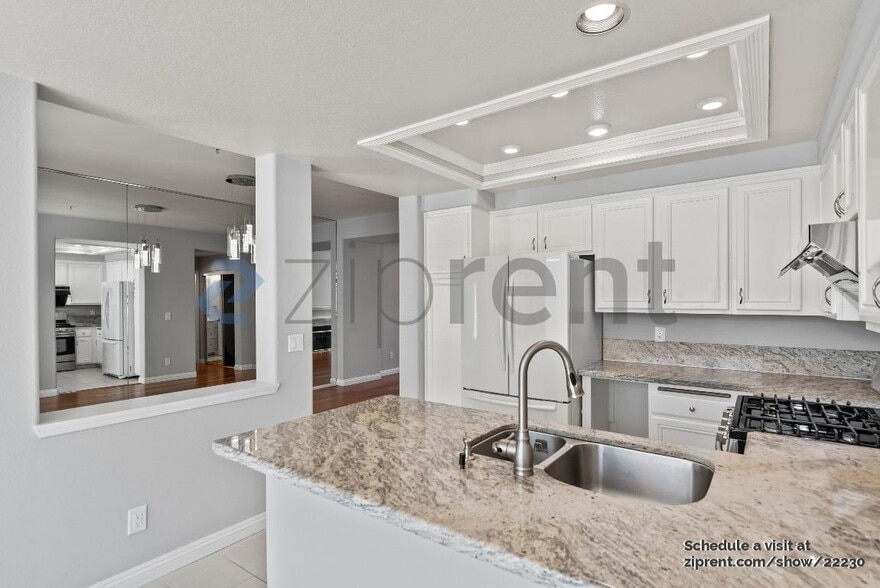 Building Photo - 437 Camille Cir