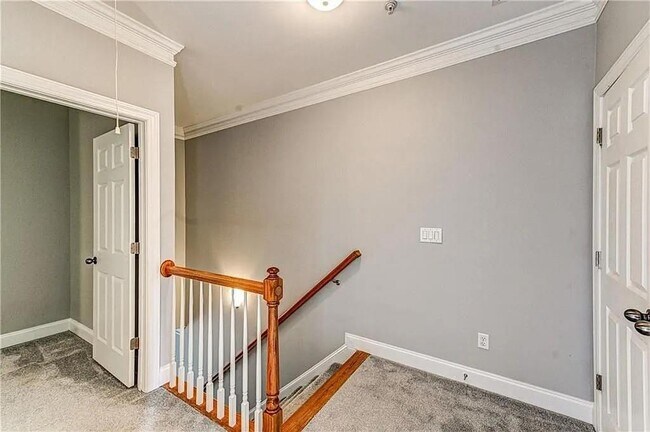 Building Photo - 12105 Stonebrook Cv