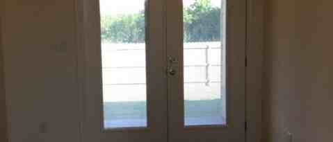 Building Photo - 208 E Jade Dr