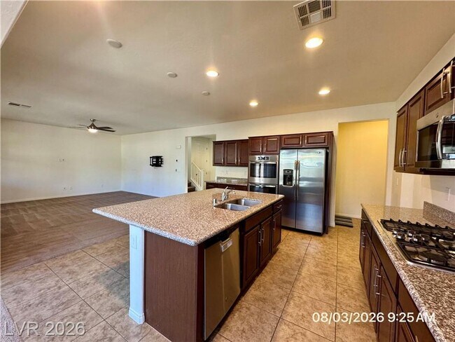 Building Photo - Beautiful 4BR Home with Huge Loft, Gourmet Kitchen & Covered Patio