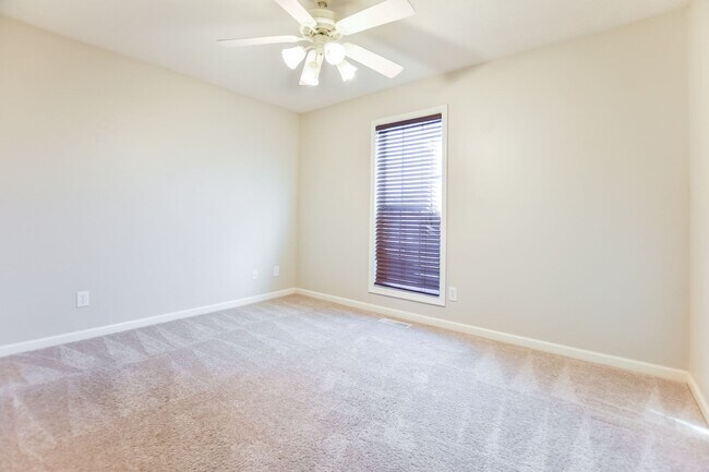 Building Photo - 3886 Stella Dr
