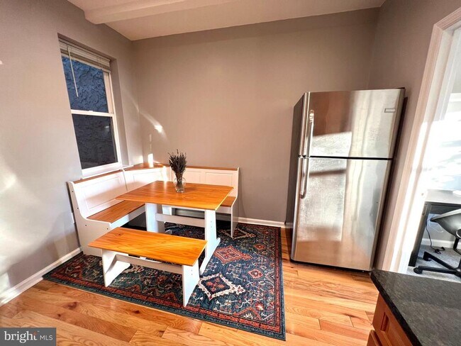 Building Photo - 514 N 39th St