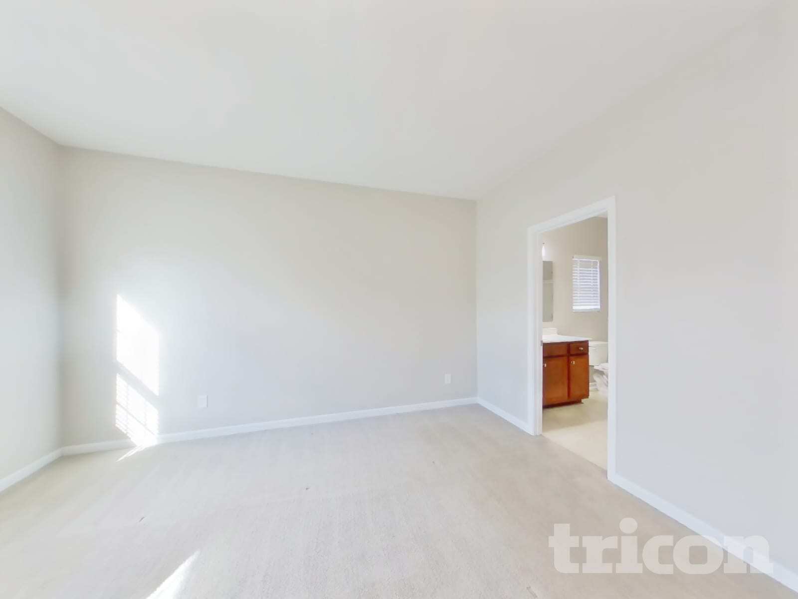 Building Photo - 3301 Pikes Peak Dr