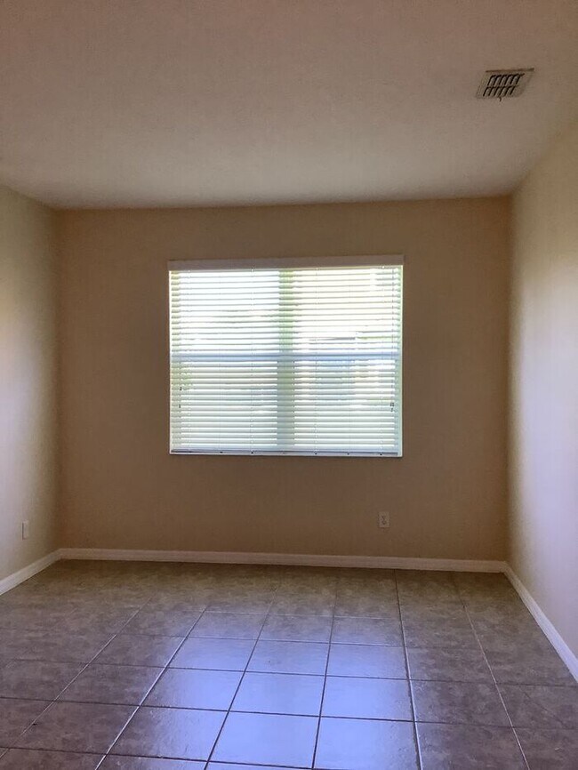 Building Photo - $200 off 1st mo rent! NEWBURY PARK -9157 Leeland Archer Blvd. Orlando, FL 32836