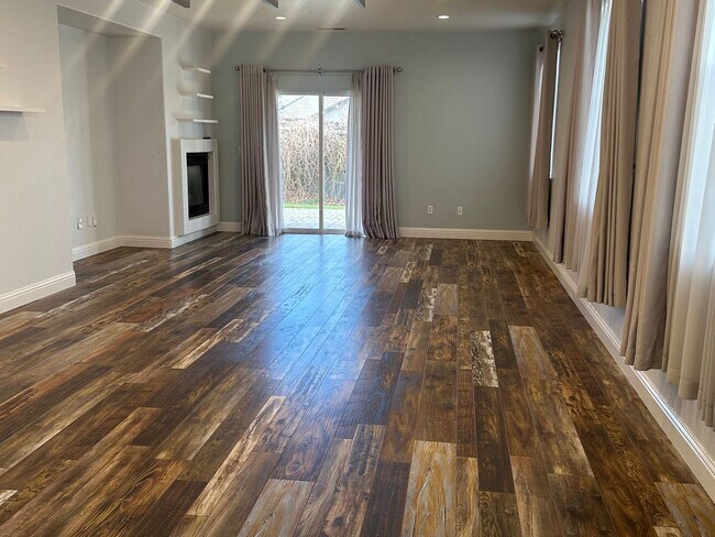 Building Photo - Curti Ranch bungalo