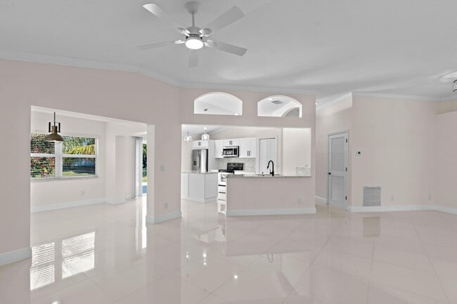 Building Photo - 1151 Delray Lakes Dr