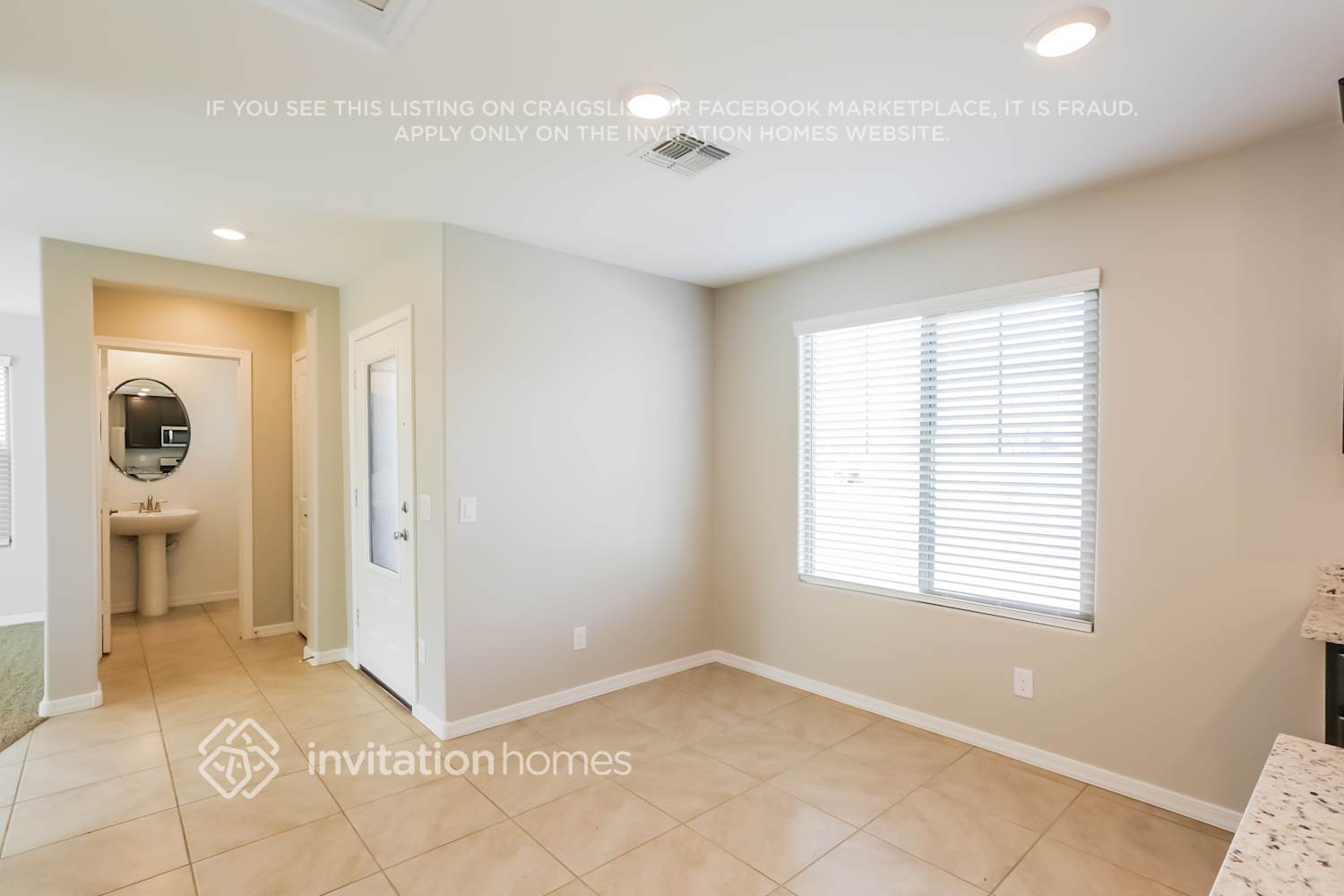 Building Photo - 3907 S 79th Ln