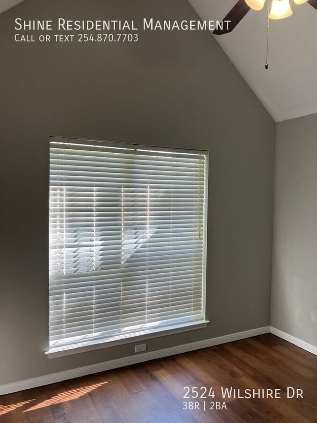 Building Photo - 2524 Wilshire Dr