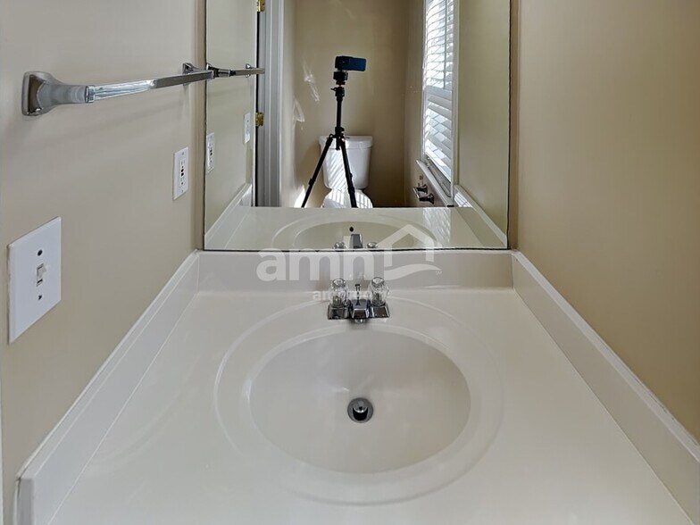 Building Photo - 401 Citronelle Dr