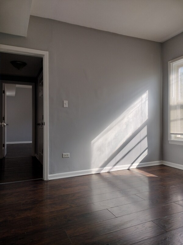 Building Photo - 2525 E 72nd Pl