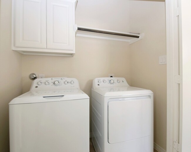 Building Photo - 10911 Upland Pass Dr