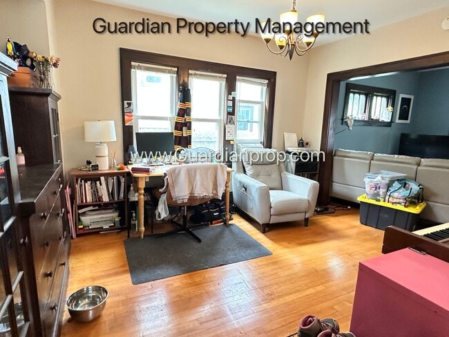 Building Photo - South Minneapolis Single Family Home, Fenc...
