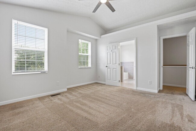 Building Photo - 5998 Blaverly Dr