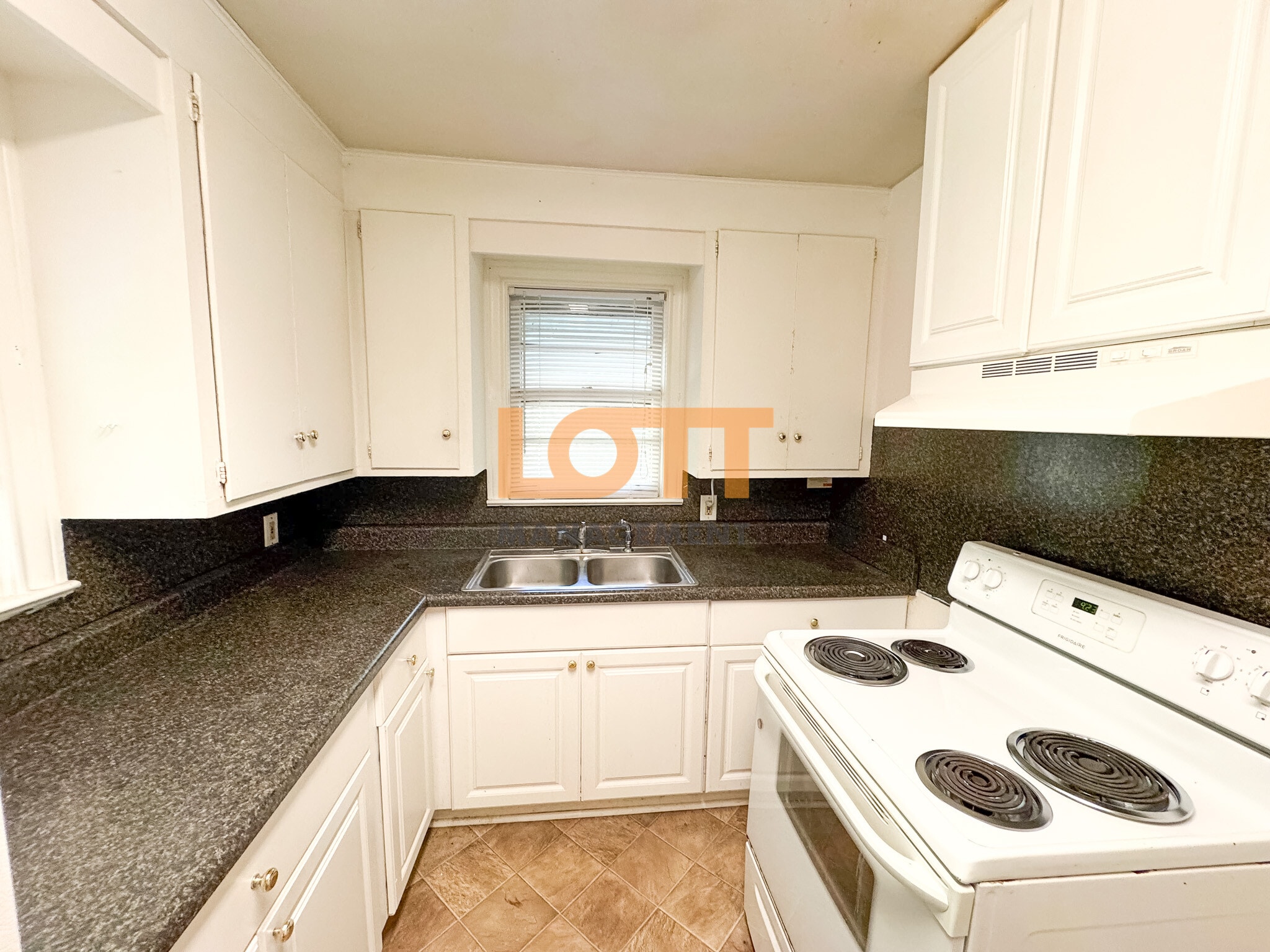Building Photo - 125 Irene Cir