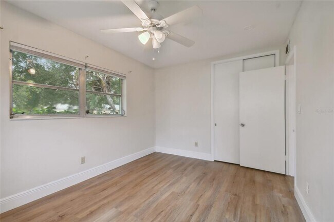 Building Photo - 2111 Lanai Ave