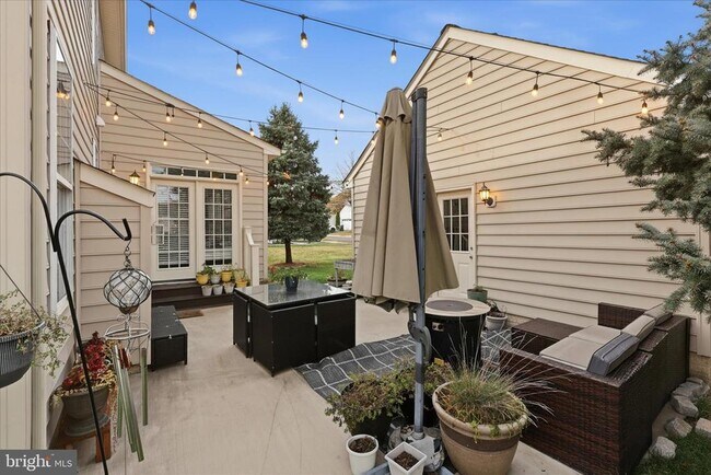 Building Photo - 6711 Selbourne Ln