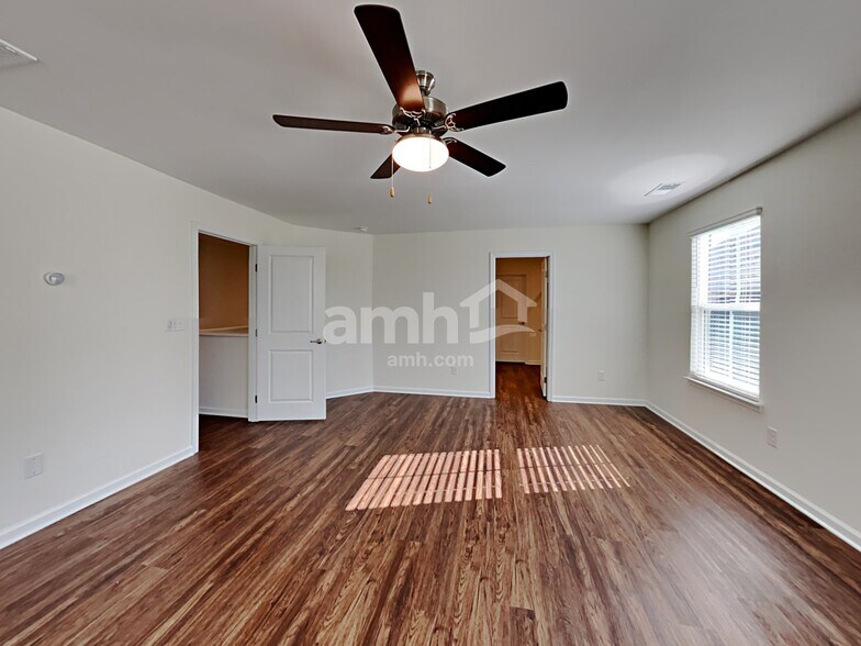Building Photo - 624 Hamilton Pk Dr