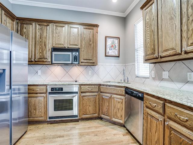 Building Photo - 5707 Lewis St