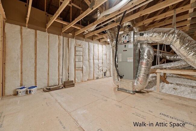 Building Photo - MAINTENANCE FREE, LUXURY TOWNHOME IN FARRA...
