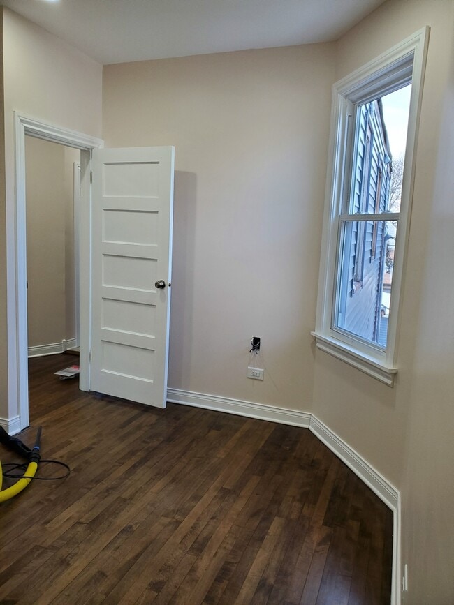 Building Photo - 4130 N Monticello Ave