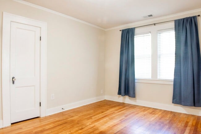 Building Photo - 118 W 36th St