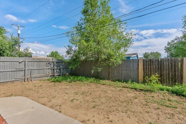 Building Photo - 6240 E 64th Pl