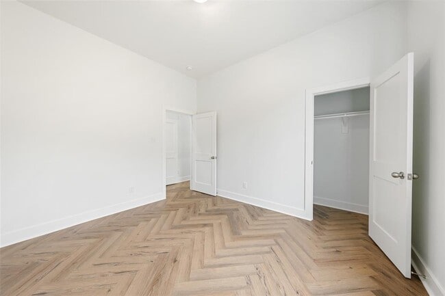 Building Photo - 23107 Miramar Dr