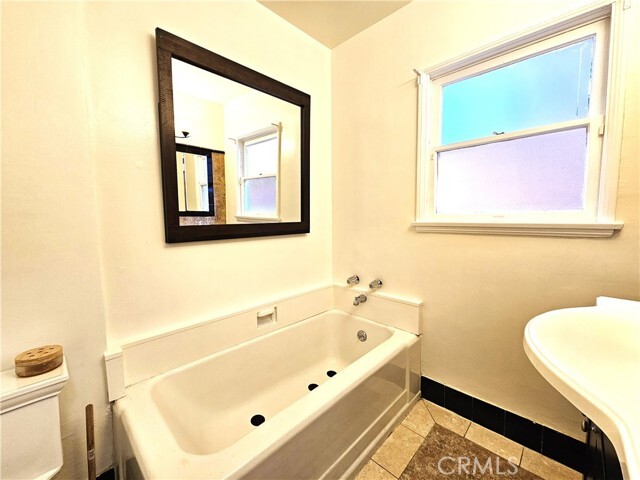 Building Photo - 1431 W Paseo Del Mar