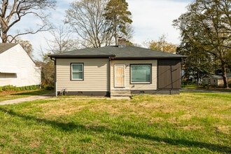 Building Photo - 1443 Venetian Dr SW