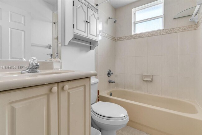 Building Photo - 11221 NW 48th Terrace