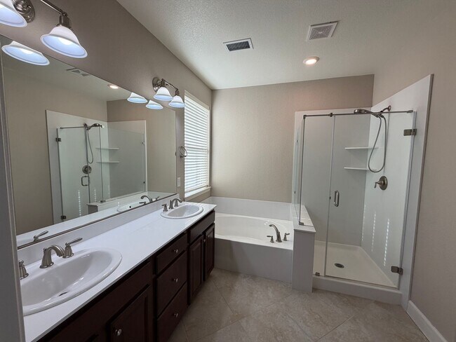 Building Photo - 1450 Samantha Crest Trail