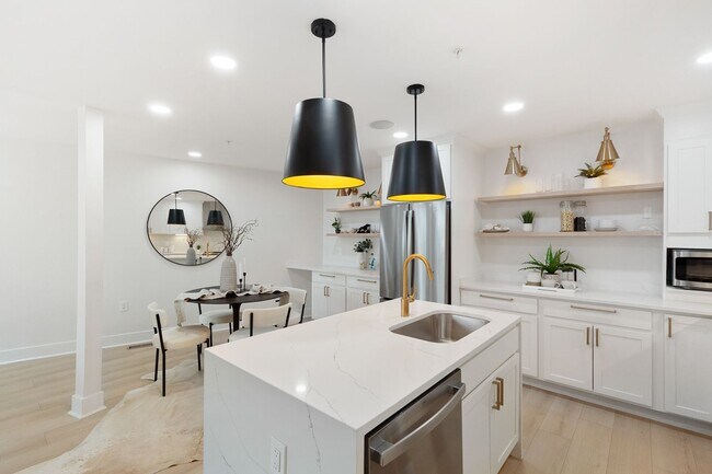 Building Photo - STUNNING 4 Level Fells Point Rowhome! WITH...