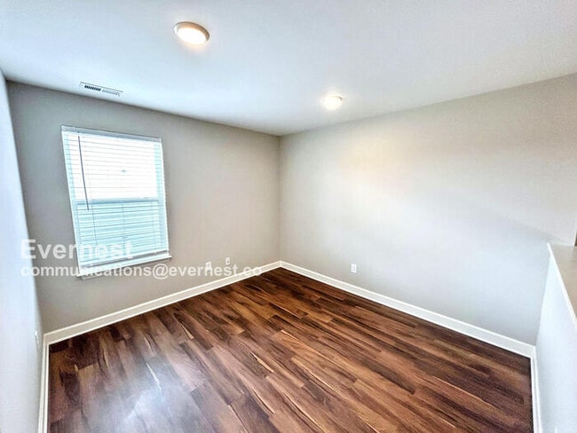 Building Photo - 789 Coopers Wy