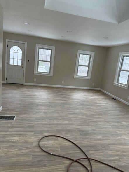 Building Photo - 346 Bushee Rd