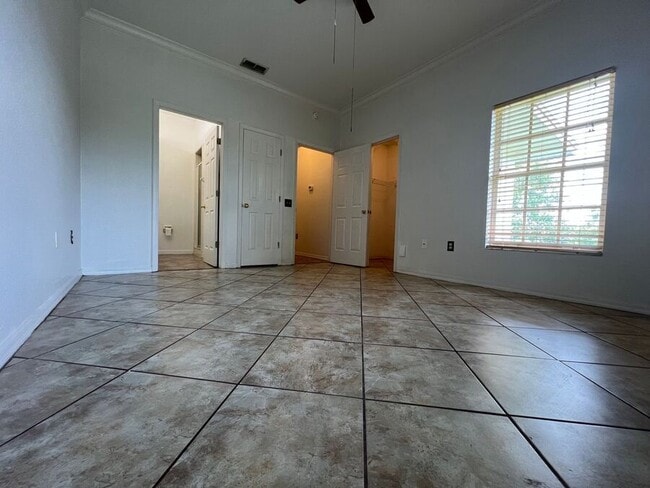 Building Photo - 707 Eagle Pond Dr