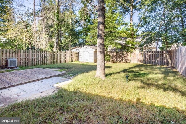 Building Photo - 700 Brandon Cir