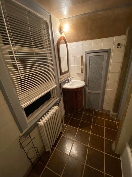 Building Photo - 7 Virginia Ave