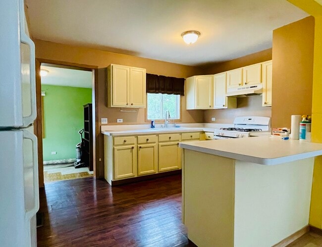 Building Photo - 36936 N Helen Dr