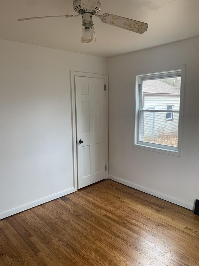 Building Photo - 131 Forest-Park Dr