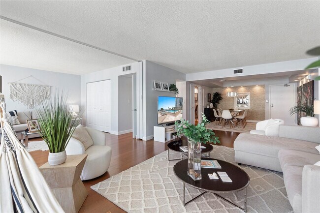 Building Photo - 3500 Galt Ocean Dr